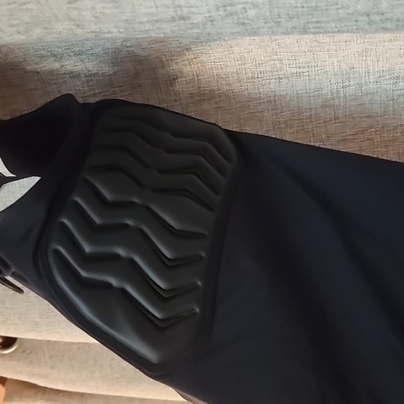 Adidas techfit Women's Size Medium NWT Padded Sides - Softball, Impact Sports - Picture 15 of 15